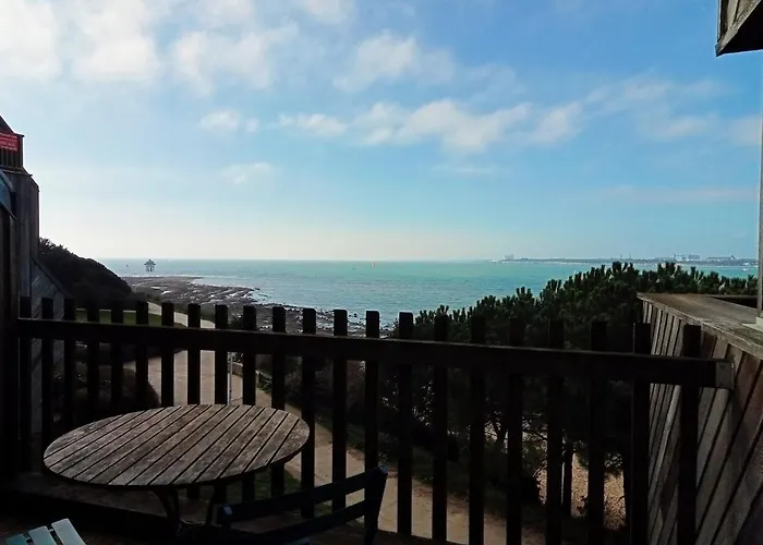La Rochelle: Bel App. 4 Pers Avec Balcon Vue Mer, Parking, Proche Plage - Fr-1-551-50