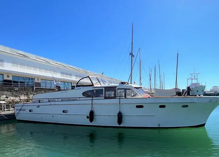 Yacht Historique Vieux Port La Rochelle
