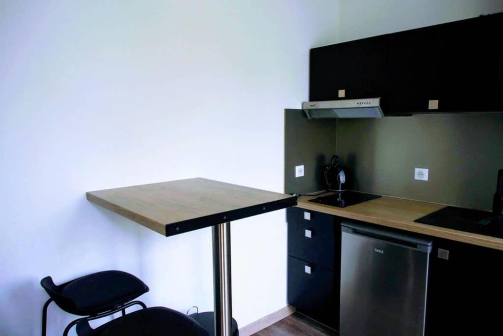 Logement Moderne Proche Gare,terasse+parking &wifi