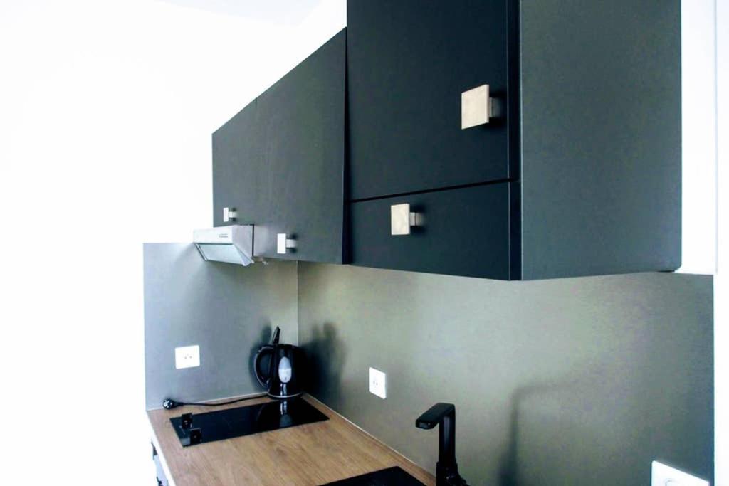 Appartement Logement Moderne Proche Gare,terasse+parking &wifi