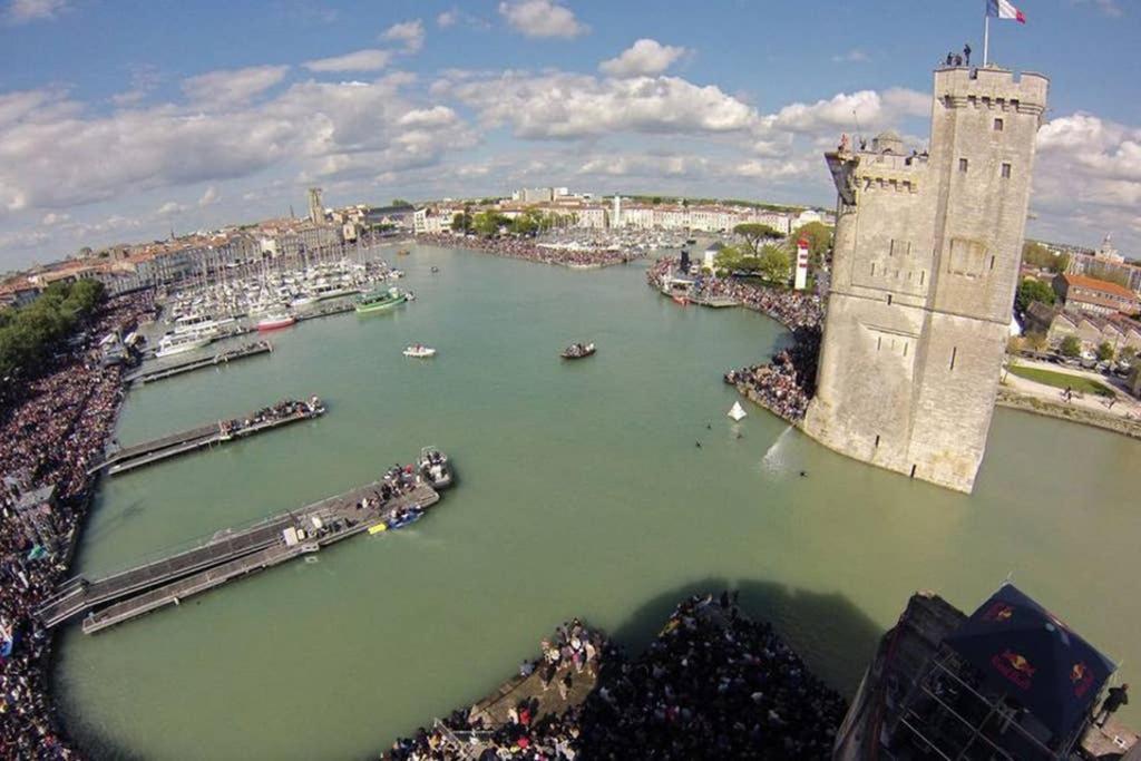 Logement Moderne Proche Gare,terasse+parking &wifi * La Rochelle (Charente-Maritime)