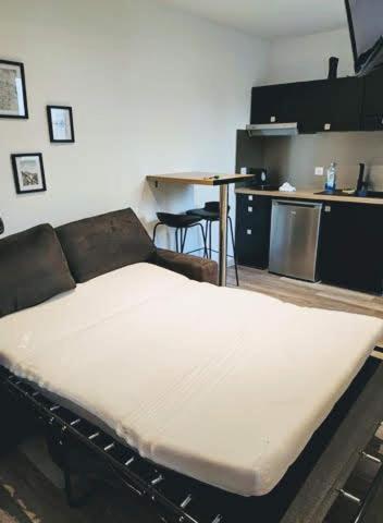 Logement Moderne Proche Gare,terasse+parking &wifi * La Rochelle (Charente-Maritime)
