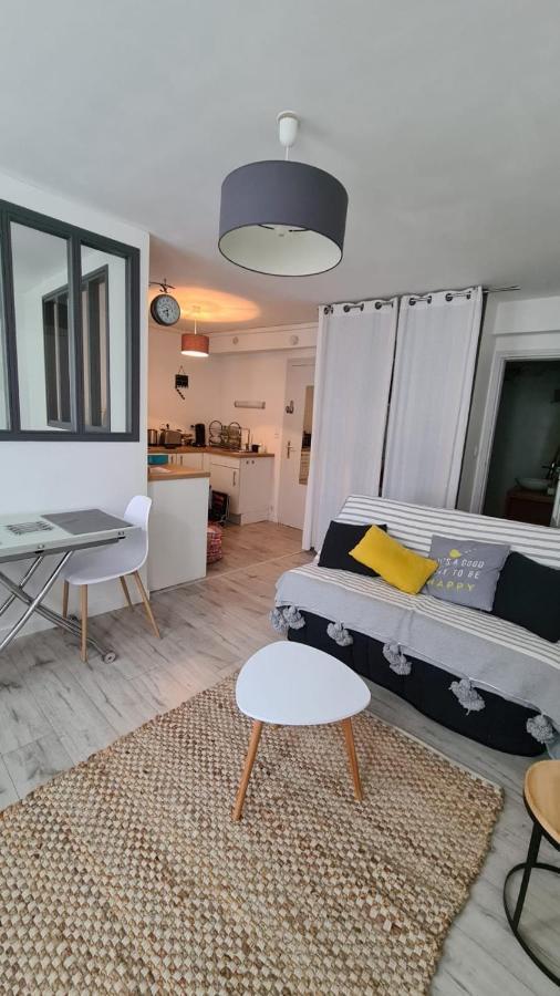 Apartment L'oasis Marin: Cozy Seaside Retreat In La Rochelle Center