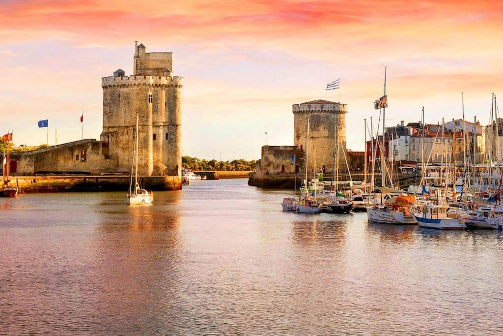 Plein Charme Aux Minimes Terrasse Calme + Parking * La Rochelle (Charente-Maritime)