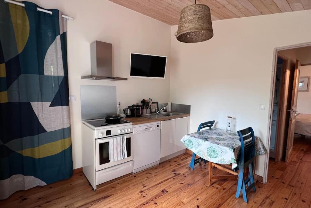 Apartment T2 Avec Terrasse Privee La Rochelle (Charente-Maritime)