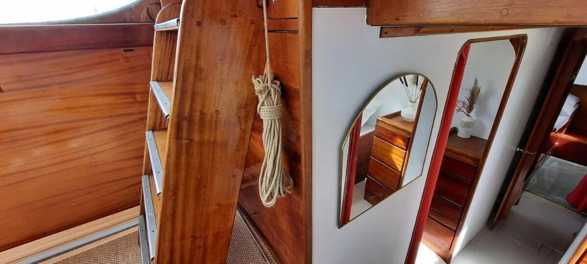 Botel Yacht Historique Vieux Port La Rochelle *