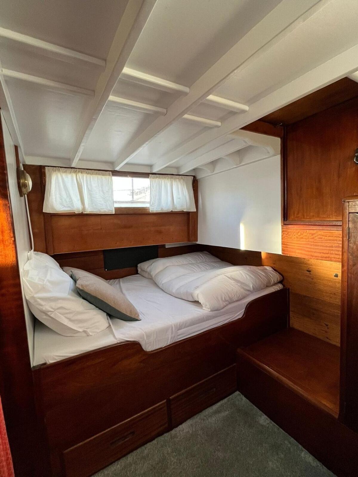 Botel Yacht Historique Vieux Port La Rochelle *