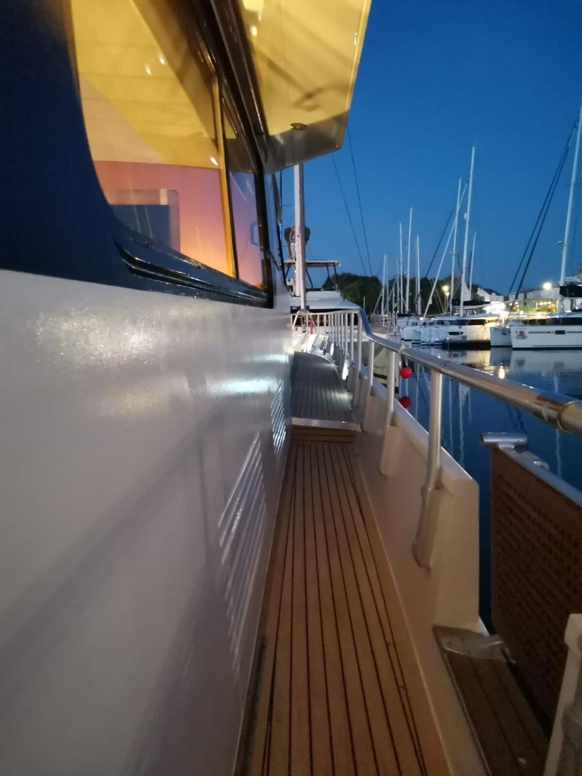 Yacht Aquamarina Vieux Port La Rochelle Bateau-hôtel *