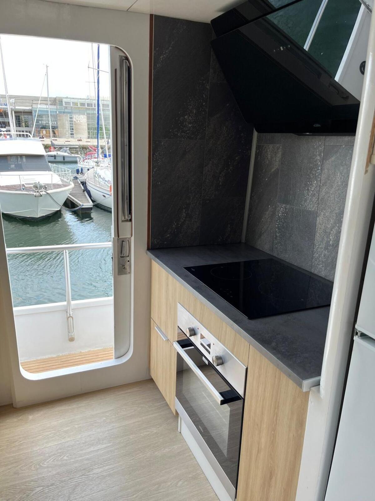 Yacht Aquamarina Vieux Port La Rochelle
