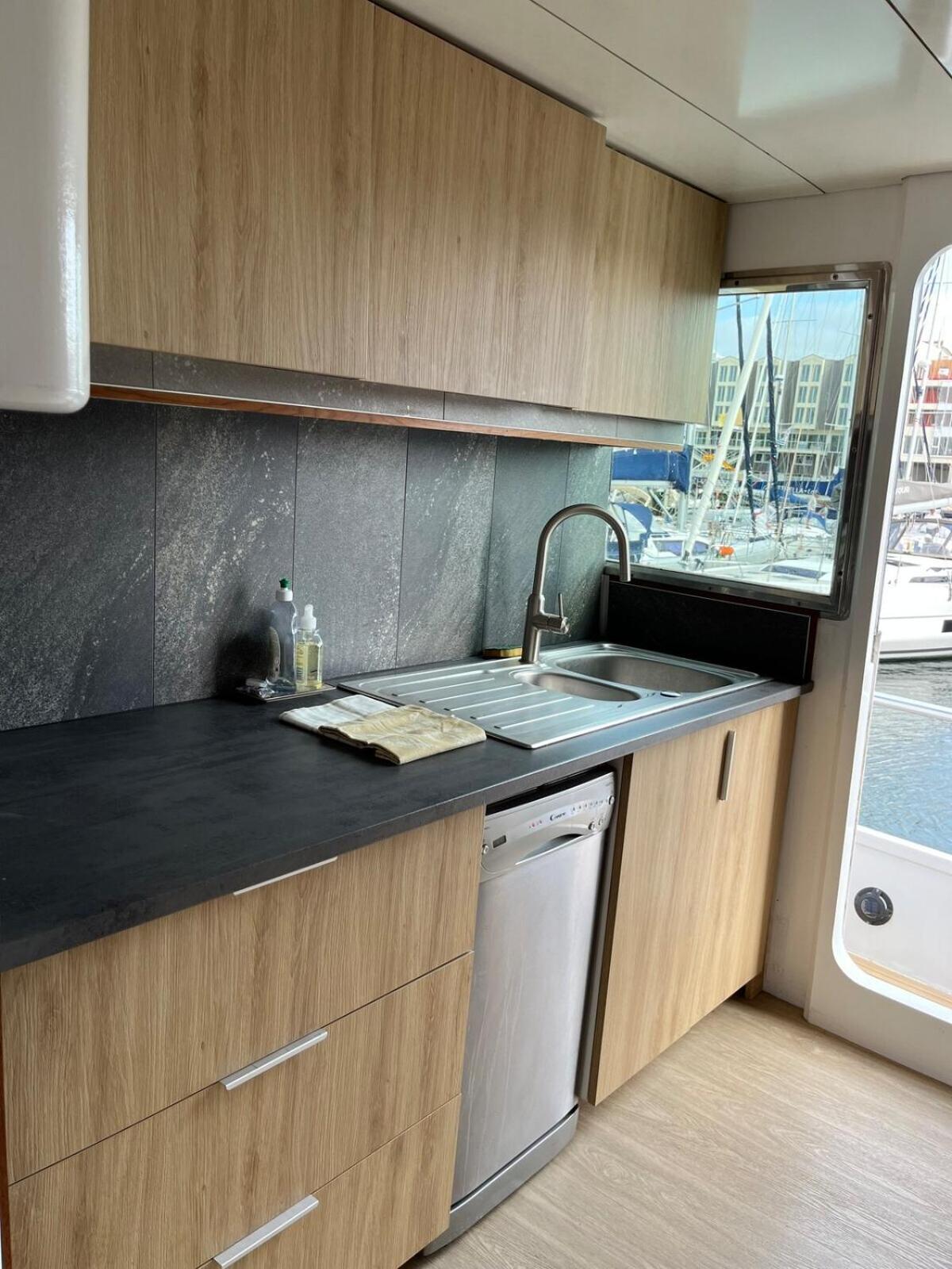 Yacht Aquamarina Vieux Port La Rochelle Bateau-hôtel