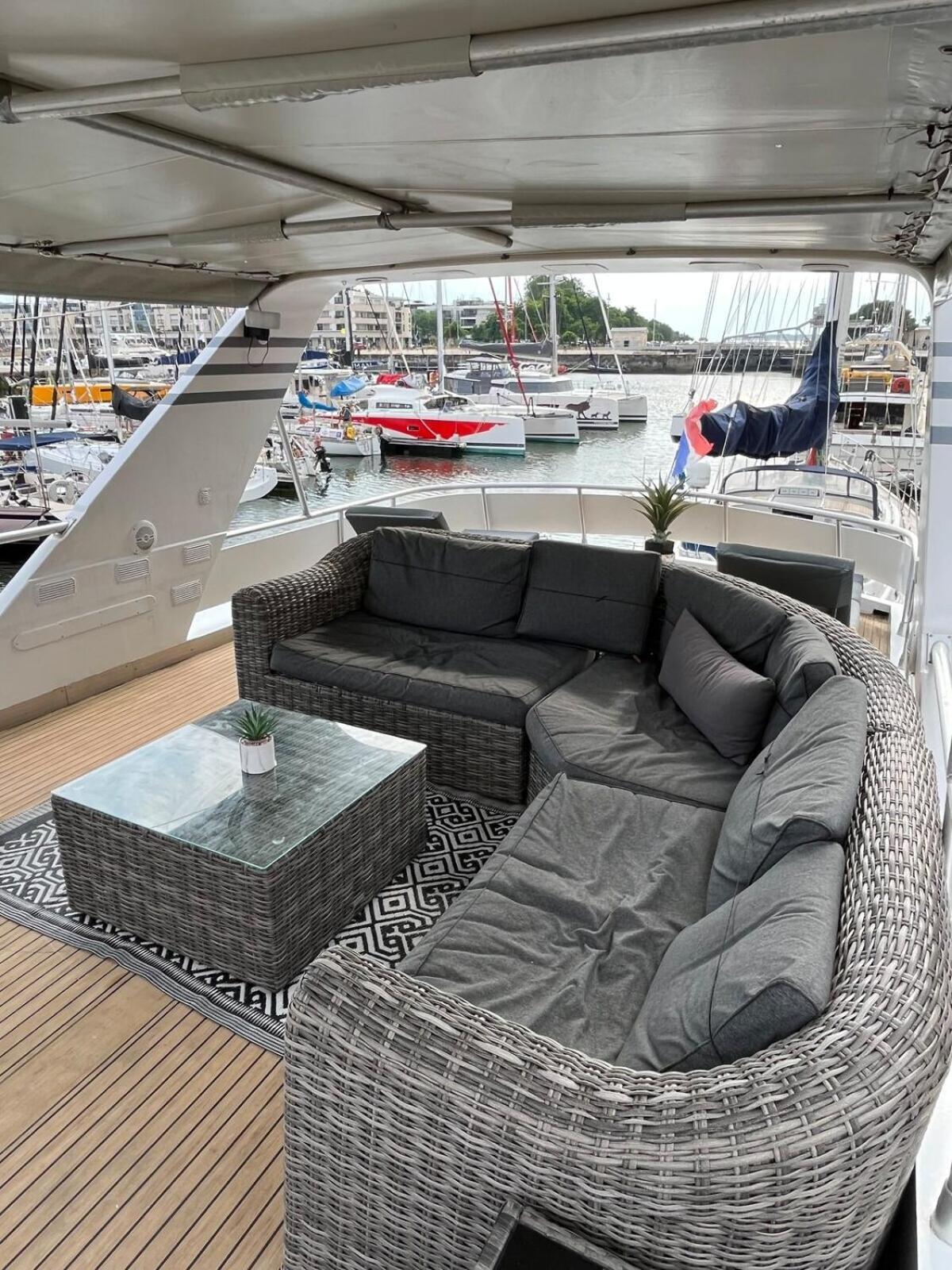 Bateau-hôtel Yacht Aquamarina Vieux Port La Rochelle *