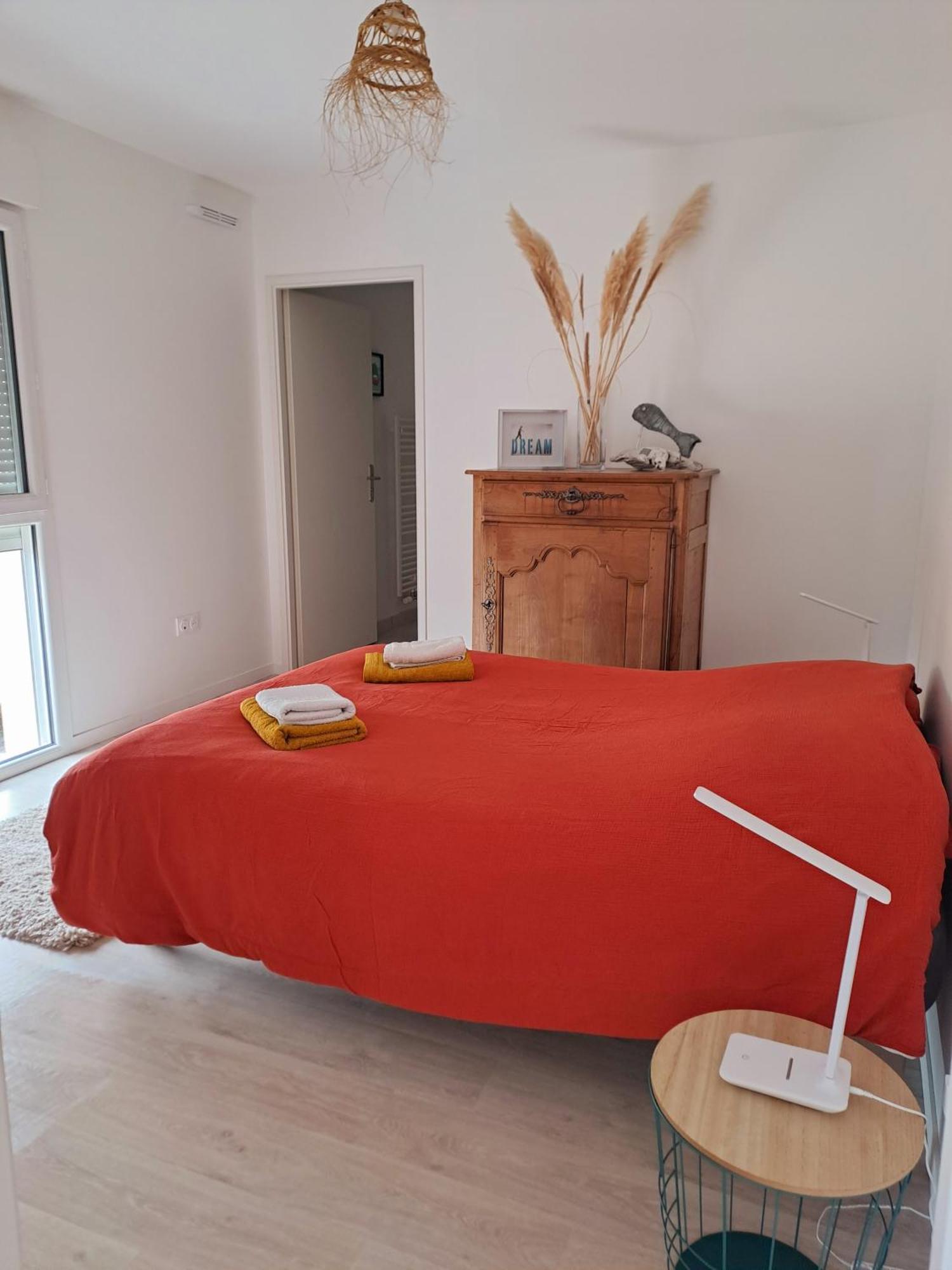 Appartement Neuf Dans Résidence Calme Parking Gratuit *