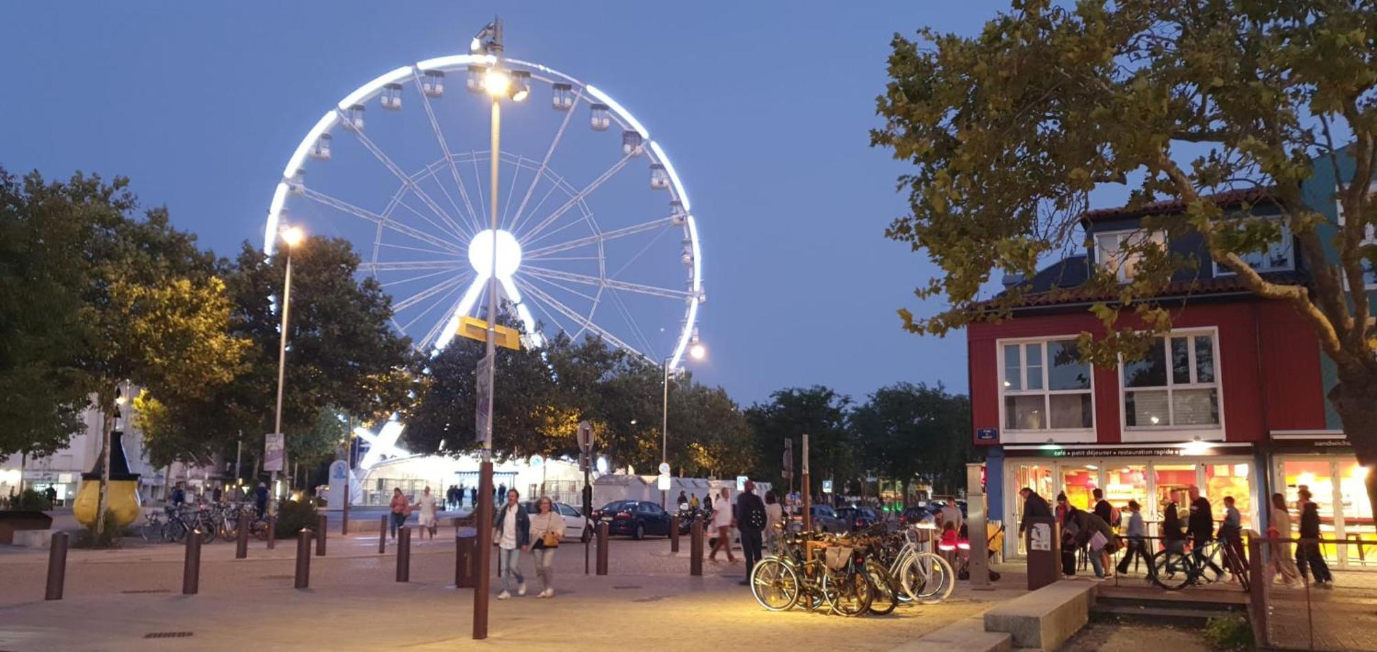 Nuits Au Port - Vieux Port - Voilier Super Castor