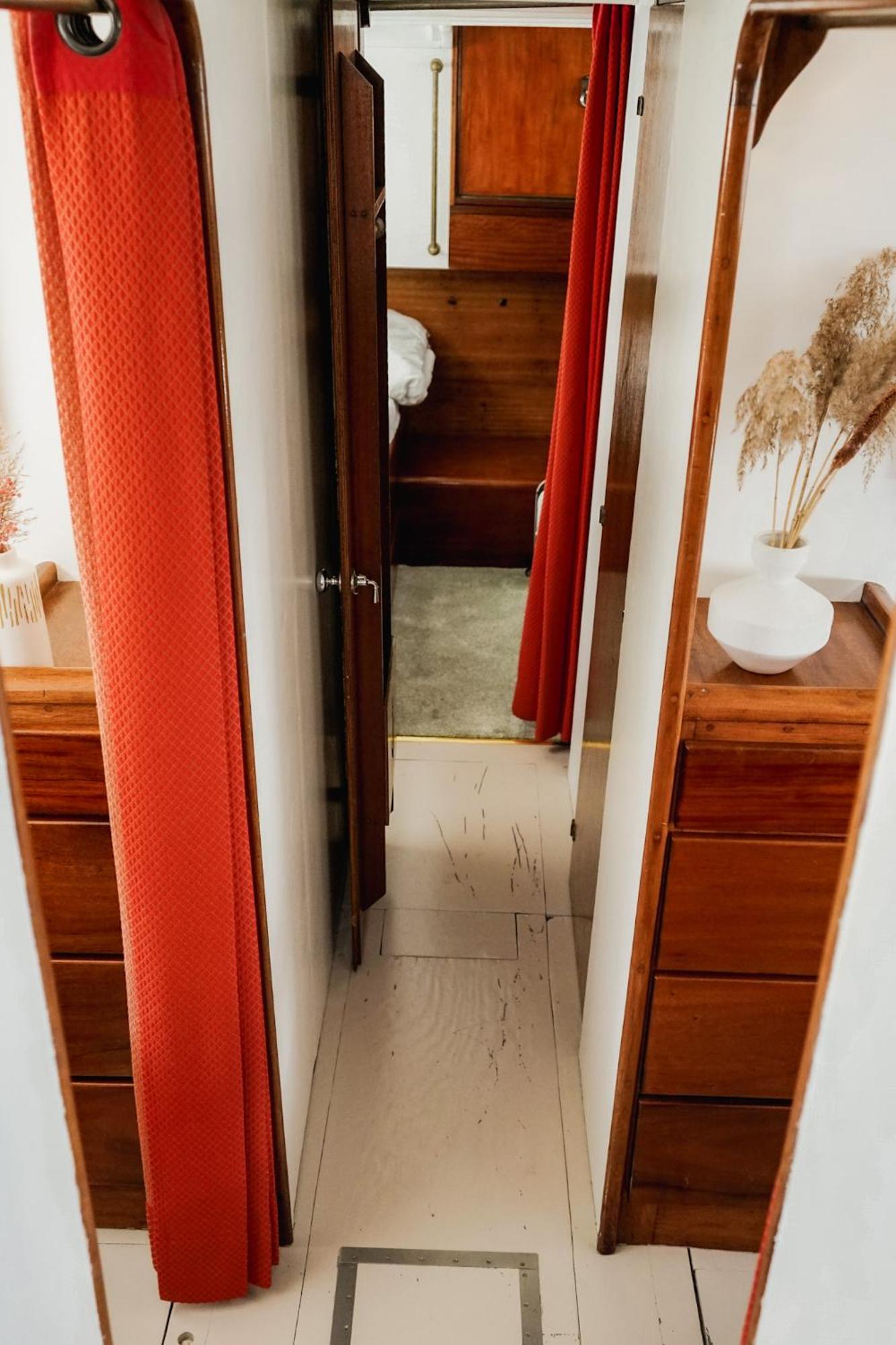 Botel Yacht Historique Vieux Port La Rochelle *