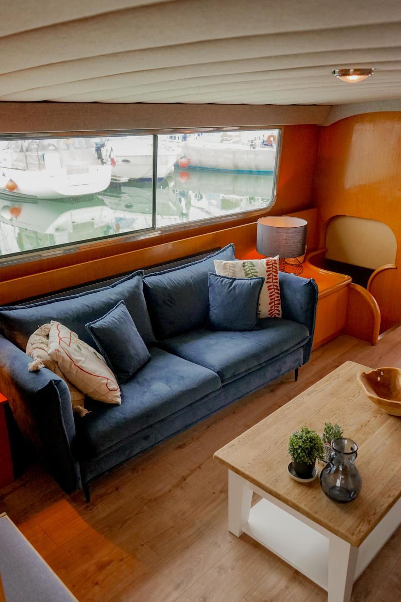 Yacht Aquamarina Vieux Port La Rochelle