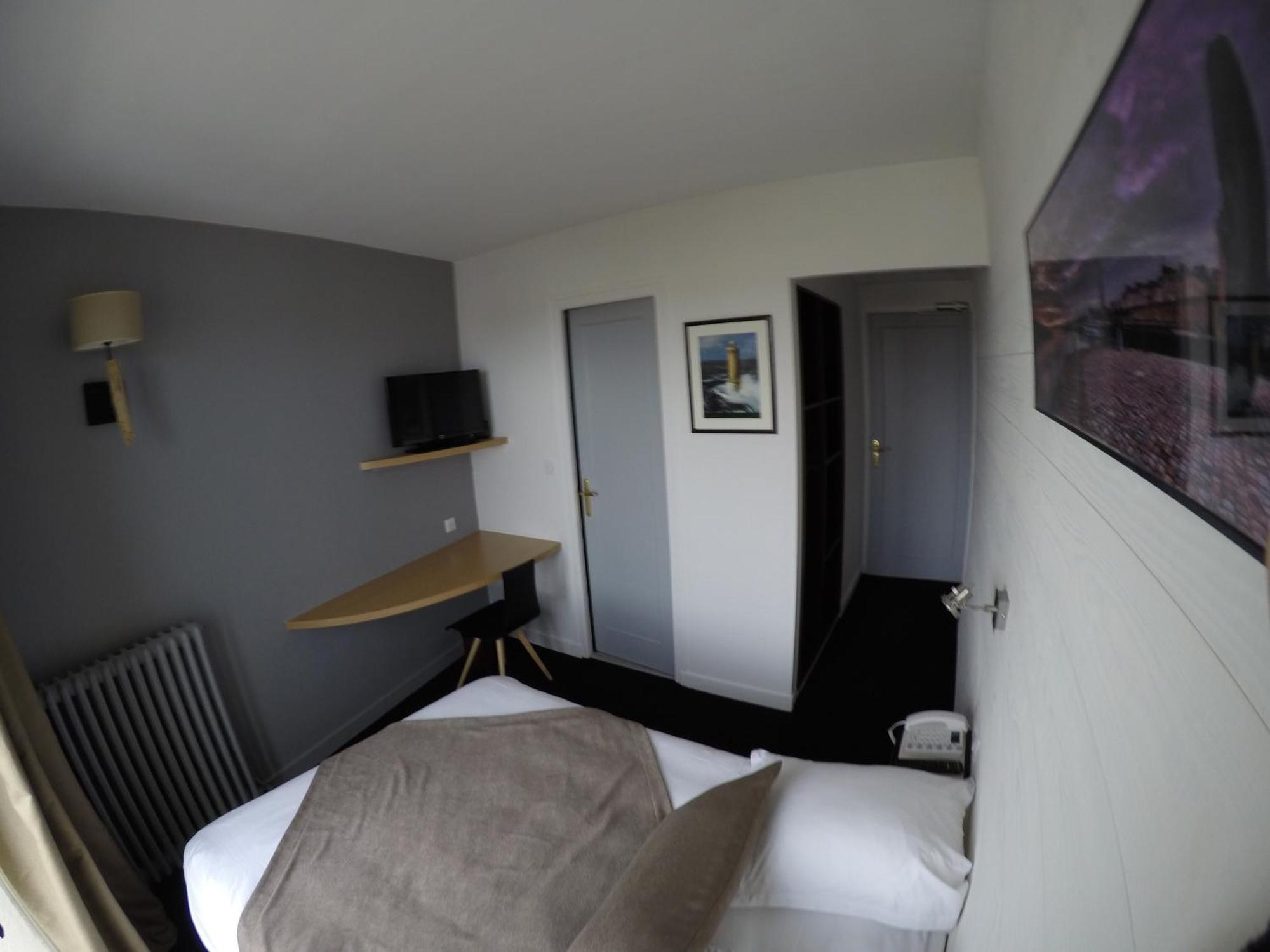 Hotel Les Brises 3*
