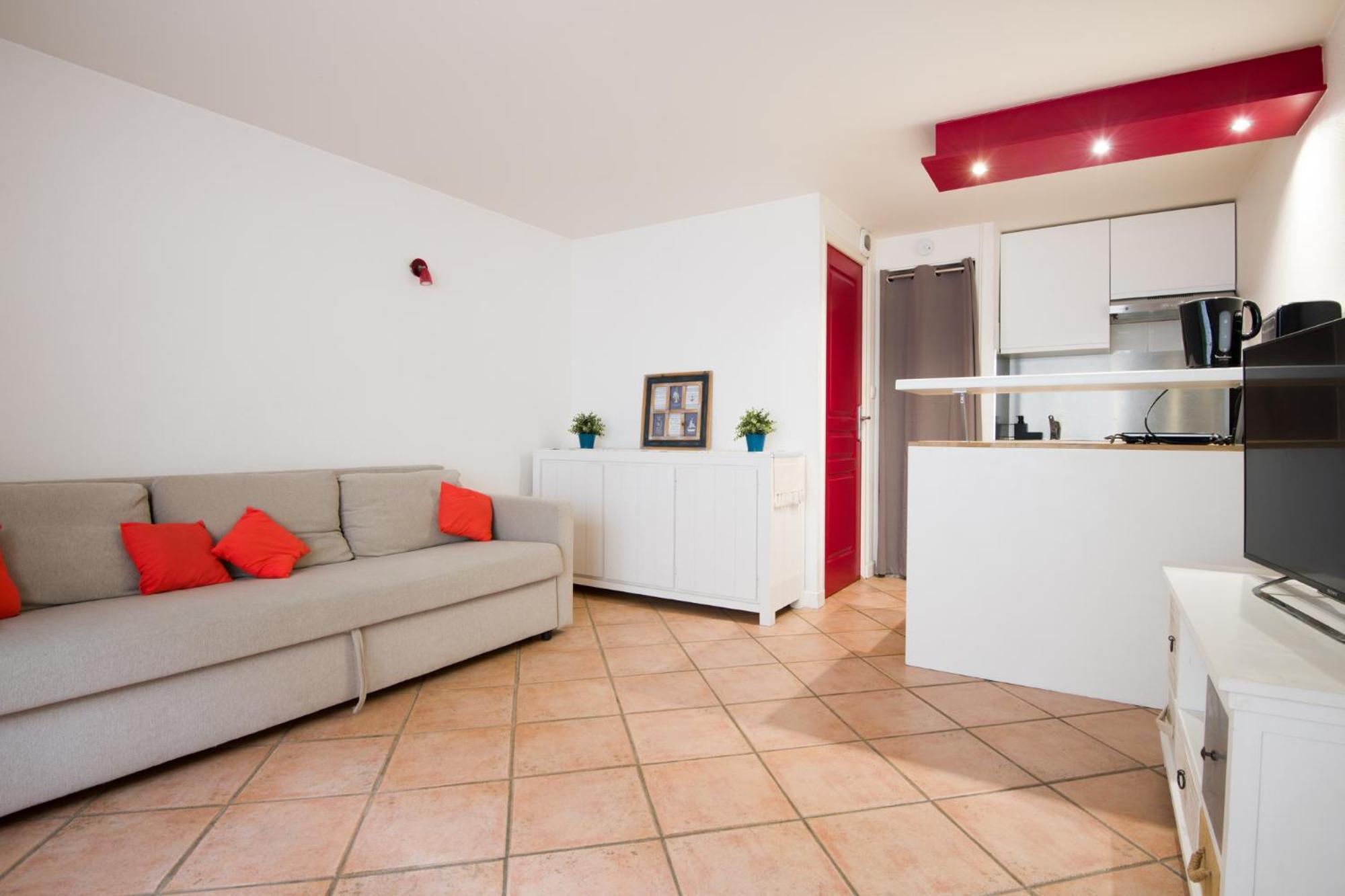 Avec Terrasse En Centre-ville De La Rochelle Appartement