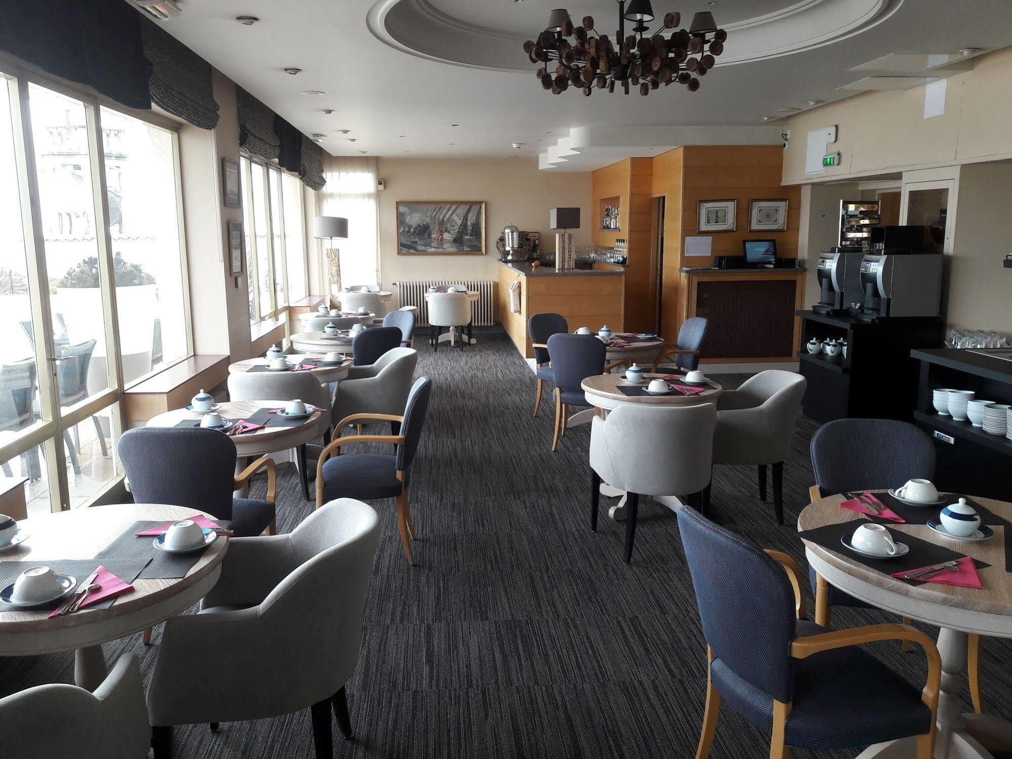 Hotel Les Brises 3*