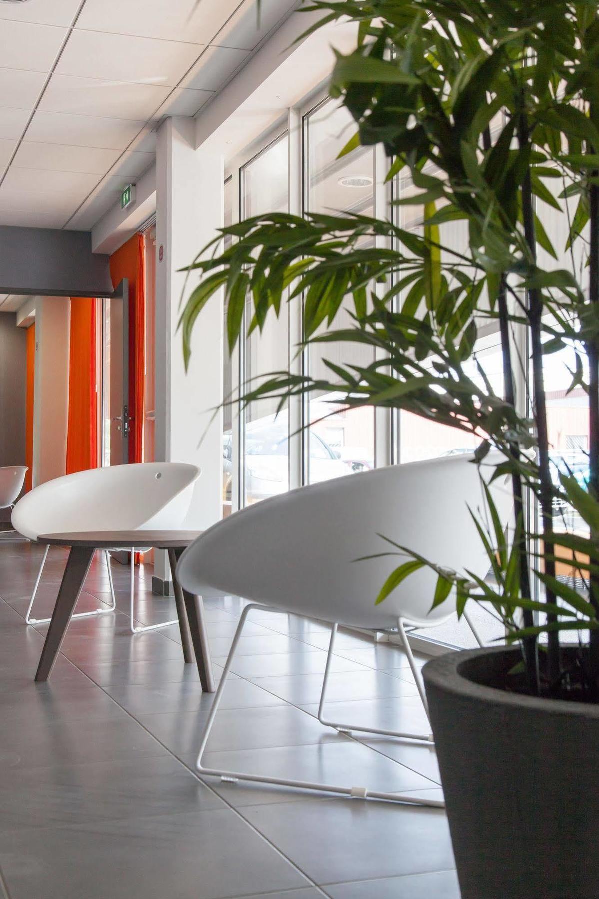 Uxco H2o Aparthotel