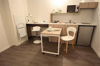 Aparthotel Uxco H2o *
