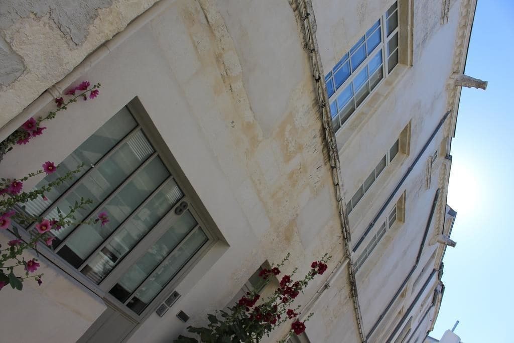 Maison En * La Rochelle (Charente-Maritime)