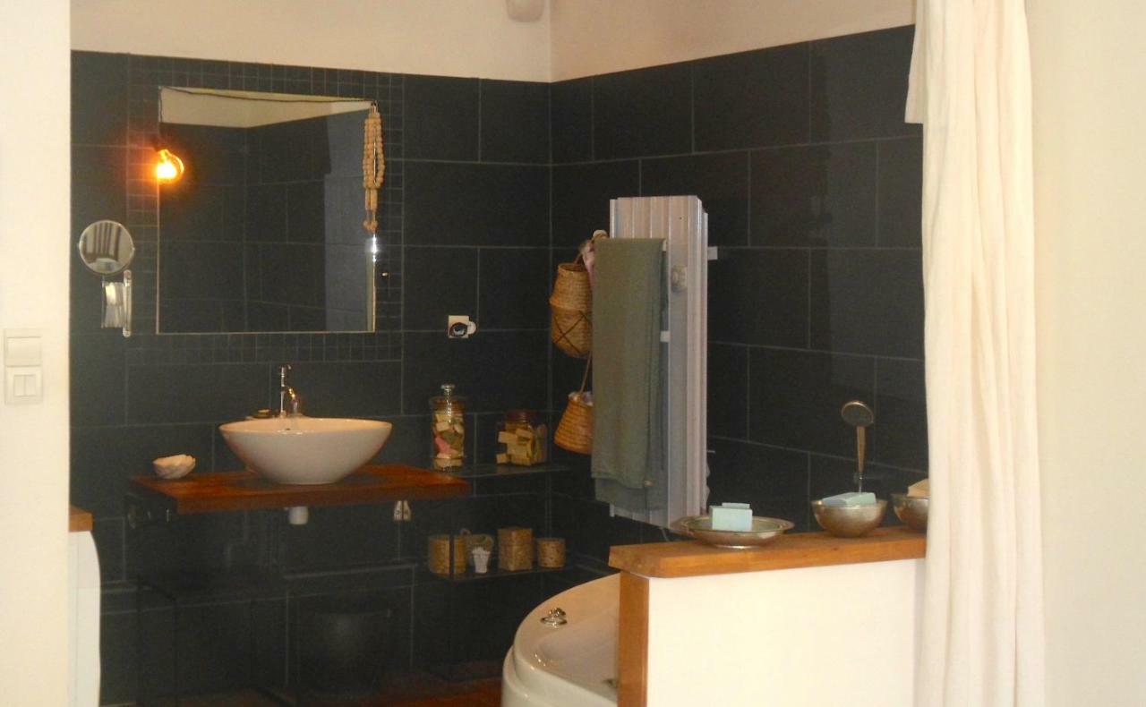 La Apartment *