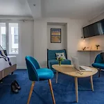 Un Hotel sur le Port