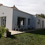 33 Bis