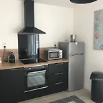Maison Cosy Avec Terrasse A 10 Minutes Du Centre Ville