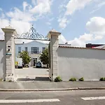 Les Apparts De Charly-Superbe Duplex Dans Un Hotel Particulier, Parking Prive Gratuit