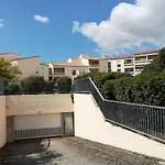appartement résidence avec piscine et mini golf inclus privés