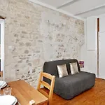 Large And Charming Studio In The Heart Of La Rochelle - Welkeys