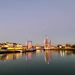 La Rochelle Sur Un Voilier