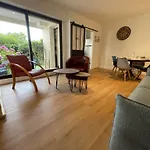 Appartement Cosy Avec Terrasse, Piscine Et Proche Plage A La Rochelle - Fr-1-246-627