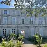 Charming 80M Near The Old Port!