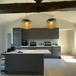 Charming 80M Near The Old Port!