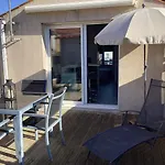 Chaleureux T2 30 m2 et sa terrasse bois 16 m2