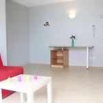 Appartement 2 Pieces Avec Balcon, Parking Et Piscine, La Rochelle - Fr-1-246-11