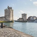 Nice 66M With Terrace In La Rochelle
