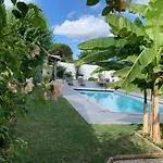 Maison M, Chambre Privee Acces Jardin Piscine Et Jacuzzi Pres De La Rochelle