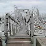 Bateau Voilier Hotel A Quai Sejour Insolite