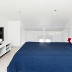 Superbe T1 Bis De 35 M2 - Stationnement Gratuit - Proche Gare Et Port - Apt Droit