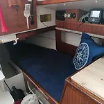Bateau à quai