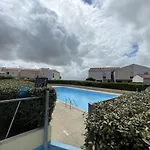 Appartement 3 Pieces Avec Piscine, Proche Commerces Et Transports, La Rochelle - Fr-1-246-690