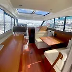 Une nuit insolite sur un bateau à La Rochelle