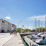 Charmant Cocon Iode Cosy Equipe, Baigne De Lumiere, Situe Au Coeur De La Rochelle A 1Min A Pied Du Marche Central Avec Tv Et Wifi
