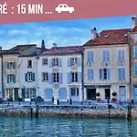 Ღ L\'Accostage • Au Coeur Du Vieux Port Et Du Centre Ville