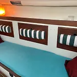 Nuit Insolite A Bord D\'Un Voilier