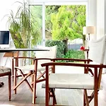 Maison Centre Ville Avec Jardin , Terrasse, Et Garage Velos