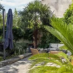 Escale Rochelaise B&B, Spa Bain Nordique Et Sauna Tonneau